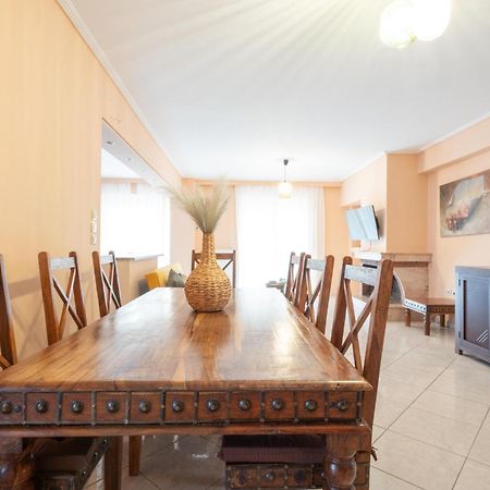 Luxury And Spacious Apt For 6 Guests أثينا المظهر الخارجي الصورة
