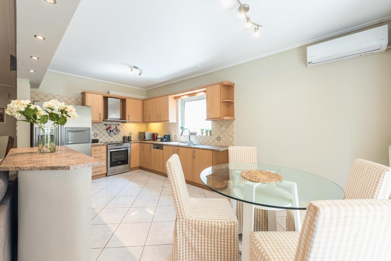 Luxury And Spacious Apt For 6 Guests أثينا المظهر الخارجي الصورة