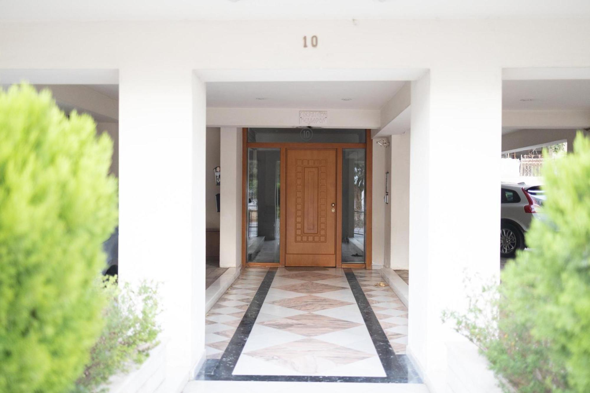 Luxury And Spacious Apt For 6 Guests أثينا المظهر الخارجي الصورة