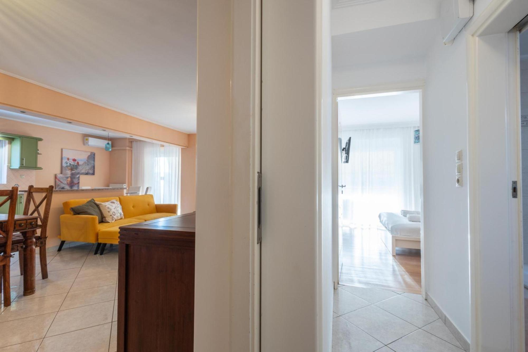 Luxury And Spacious Apt For 6 Guests أثينا المظهر الخارجي الصورة