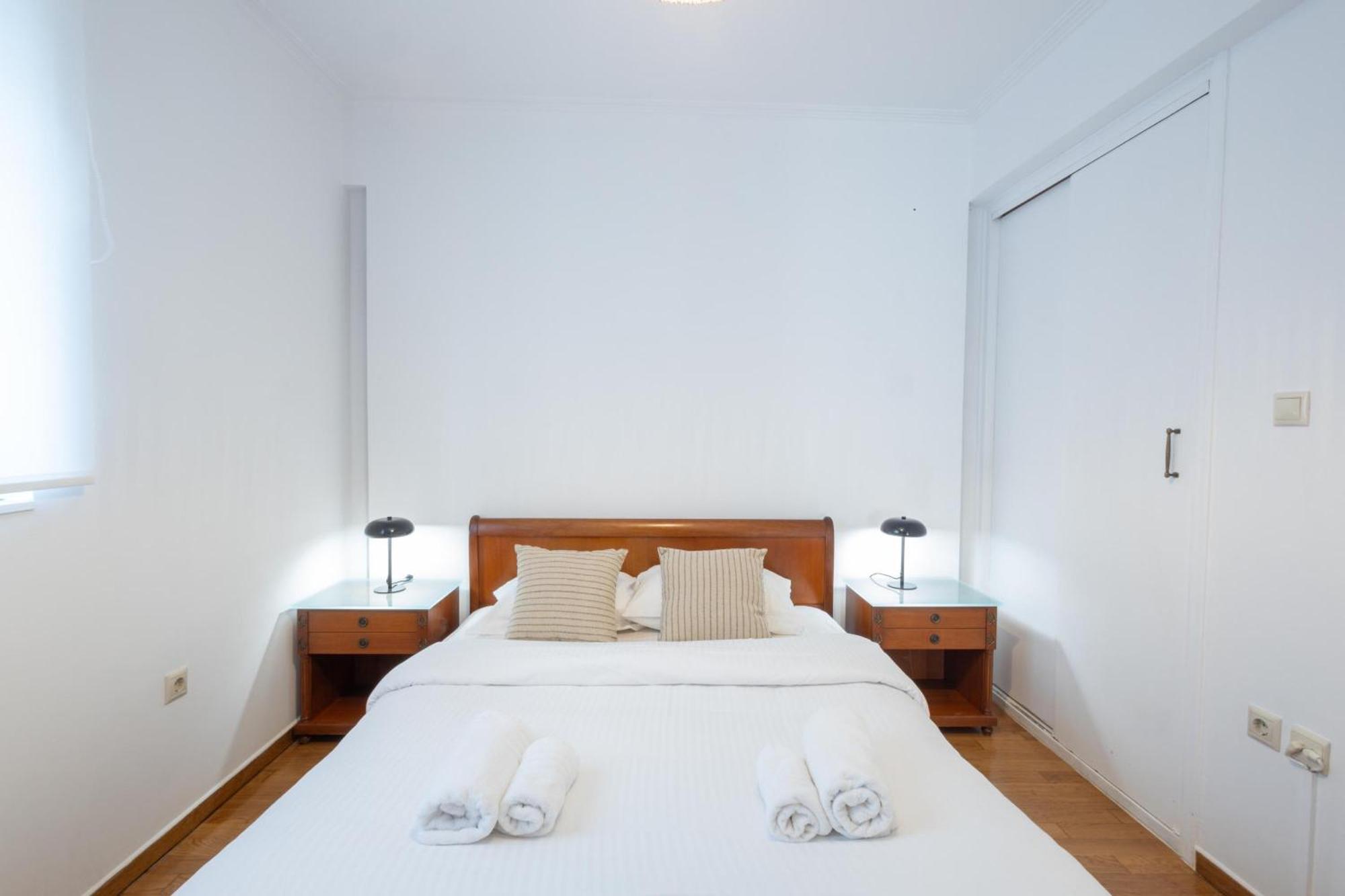 Luxury And Spacious Apt For 6 Guests أثينا المظهر الخارجي الصورة