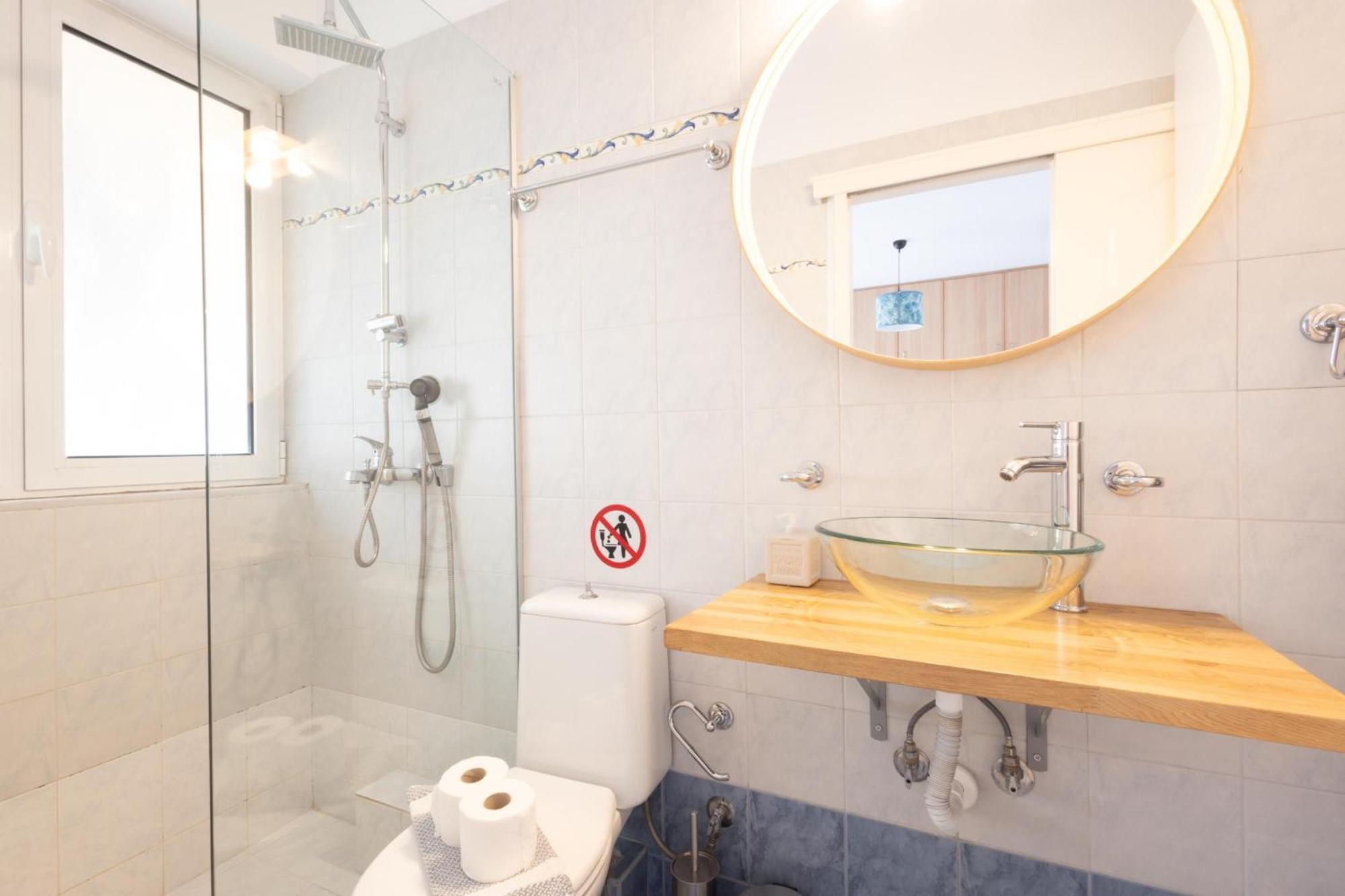 Luxury And Spacious Apt For 6 Guests أثينا المظهر الخارجي الصورة
