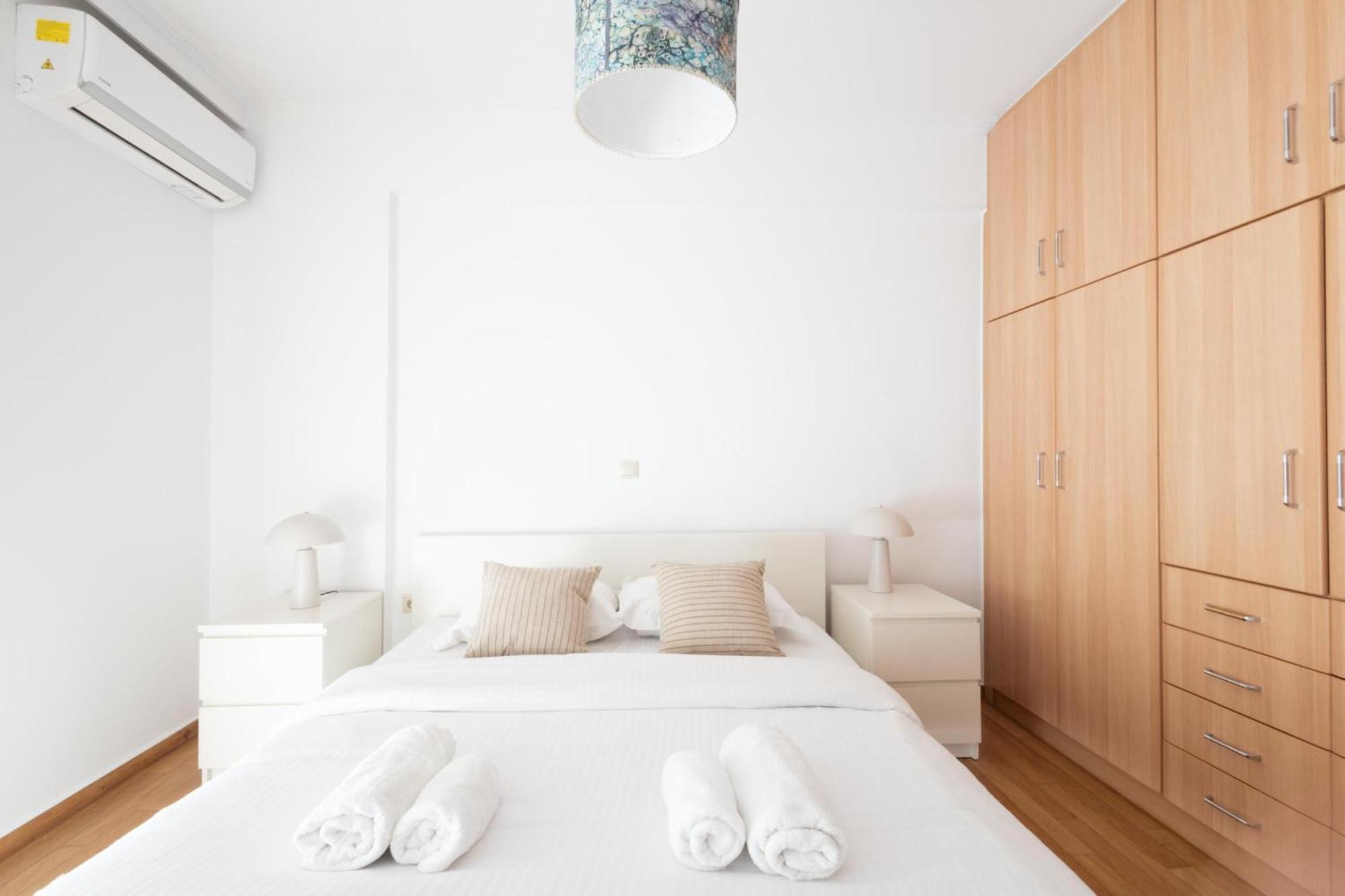 Luxury And Spacious Apt For 6 Guests أثينا المظهر الخارجي الصورة